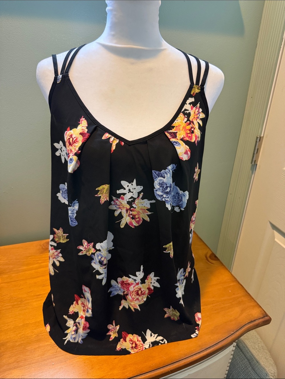 Express Black Floral Double-Strap V-Neck Camisole